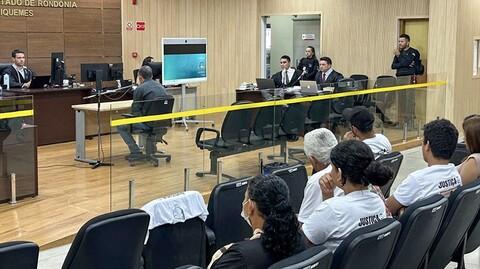 Cidades - Júri condena homem a mais de 52 anos por matar a ex-companheira na frente dos filhos