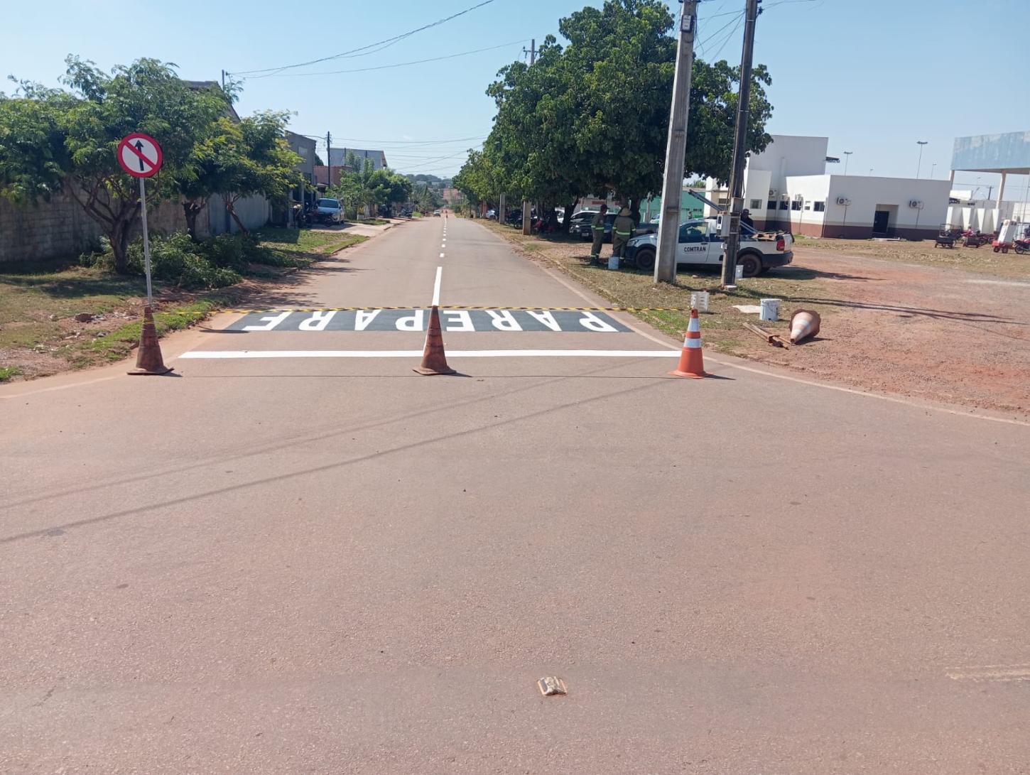 COMTRAN altera sentido de trecho da Rua Belo Horizonte para reforçar segurança e melhorar a fluidez do trânsito em Rolim de Moura