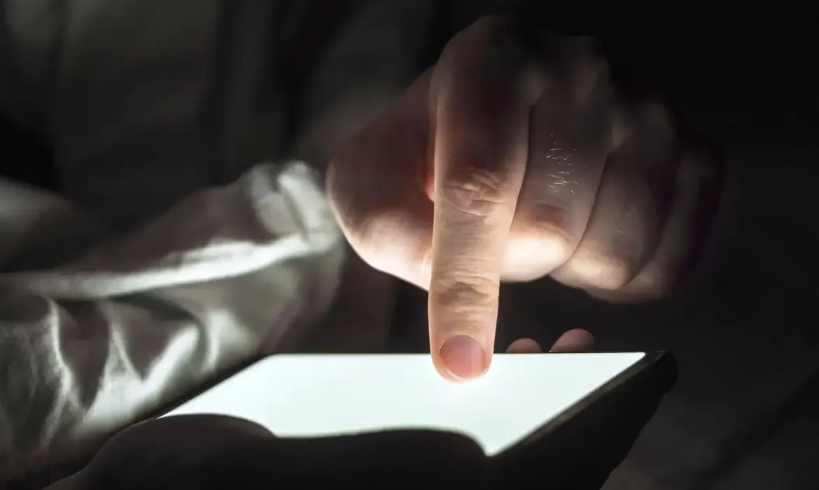 Direitos Humanos - Lei amplia punição a crimes sexuais online contra crianças; entenda