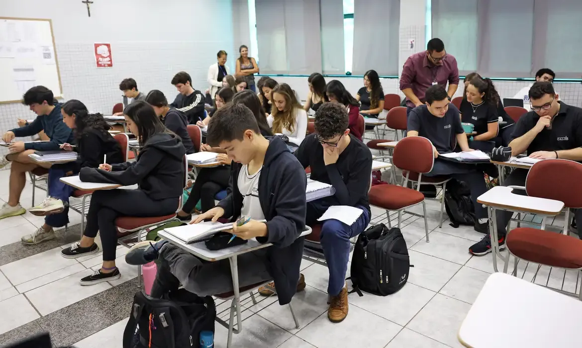 Educação - Desenrola Fies: prazo de renegociação de dívidas termina hoje