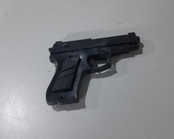Polícia - Homem é baleado após apontar arma de brinquedo para policiais na zona leste de Porto Velho