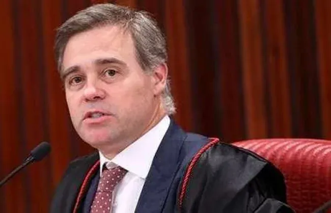 Direito e Justiça - Artimanha plantada contra Mendonça não durou 24 horas