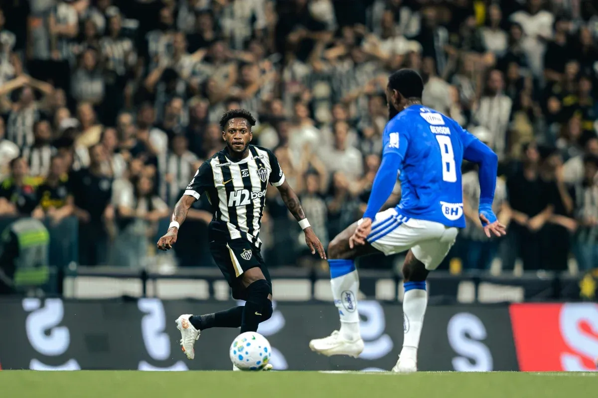 Esportes - Atlético-MG vence Cruzeiro de virada e vai à semifinal da Copa do Brasil