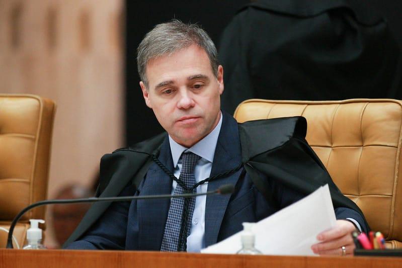 Está pronto - Mendonça quer levar indícios contra Moraes ao plenário do STF; só depende de Fachin
