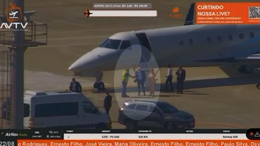 Ministro desmentido - Video registra viagem de Moraes e esposa em jatinho de Vorcaro