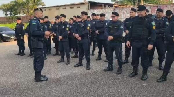 Polícia - PM leva policiais administrativos às ruas e reforça segurança em áreas comerciais da capital