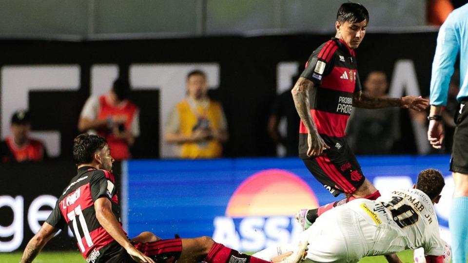 Futebol - Flamengo sai na frente, mas sofre dois de Neymar e empata com Santos