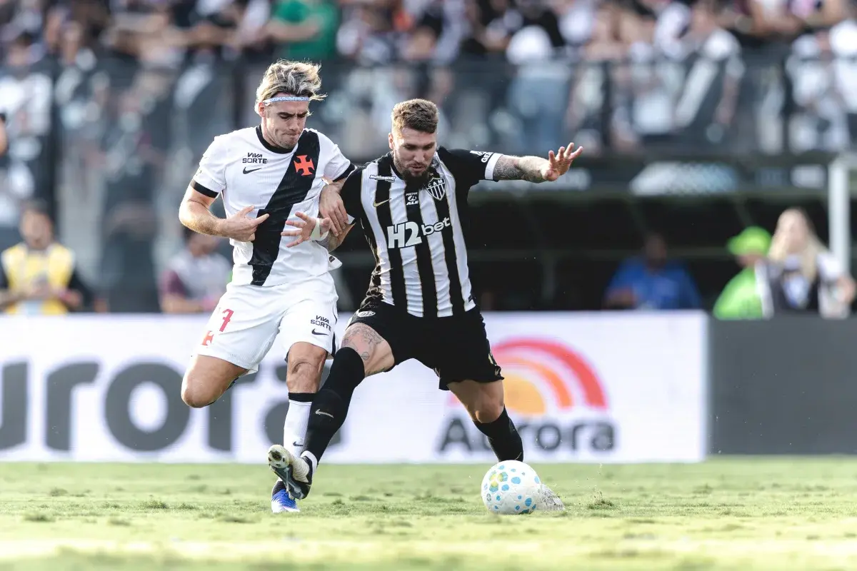 Esportes Com um pé na final, Galo e Vasco podem quebrar jejum de títulos brasileiros