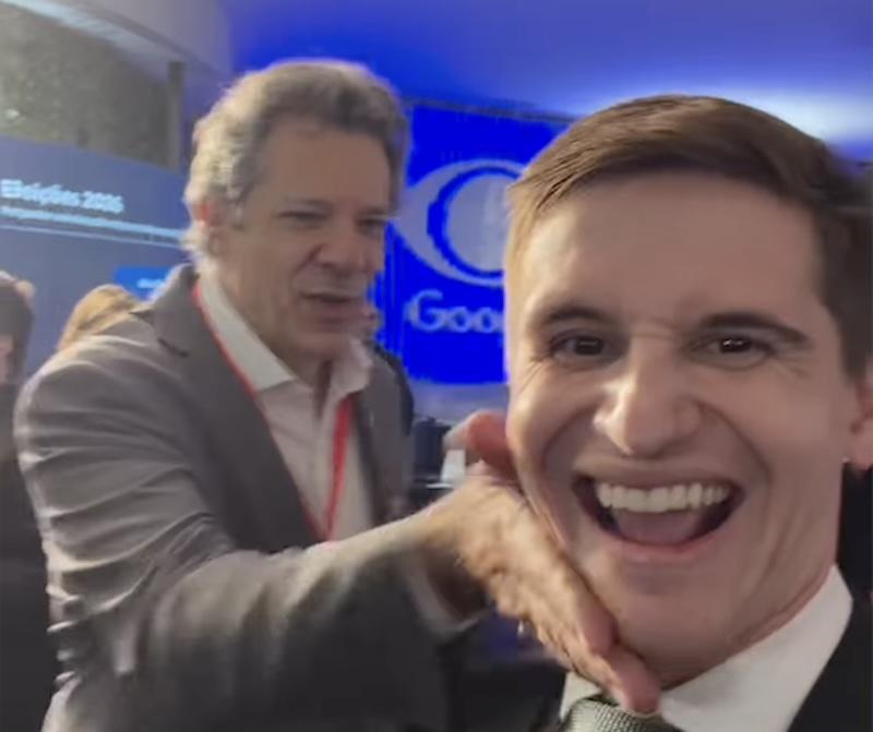 Bastidores do debate - Vídeo - Haddad dá tapa no rosto de Pavanato por trás do campeão de votos