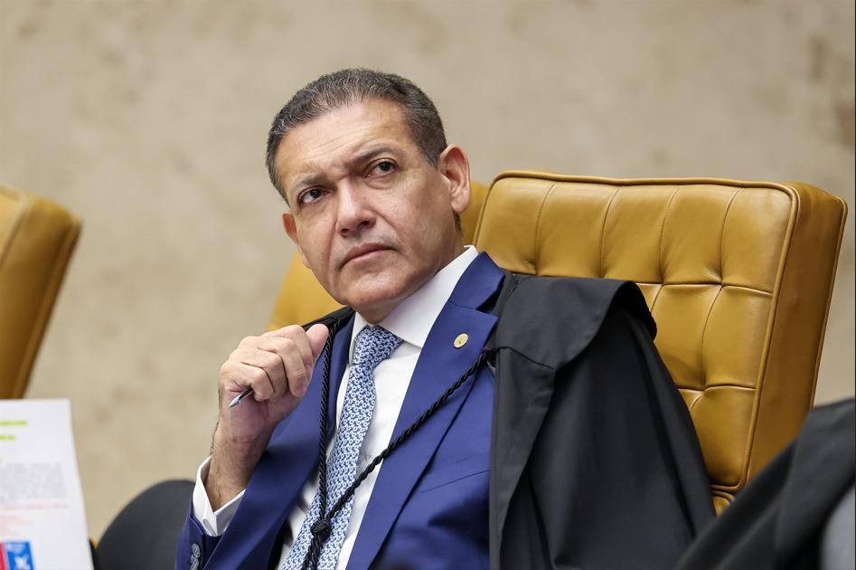 Dez dias - Nunes Marques dá prazo para PGR opinar sobre revisão da condenação de Bolsonaro