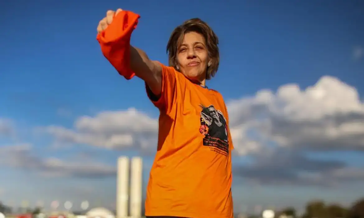 Direitos Humanos - Entidades estimulam domésticas a denunciar assédio eleitoral