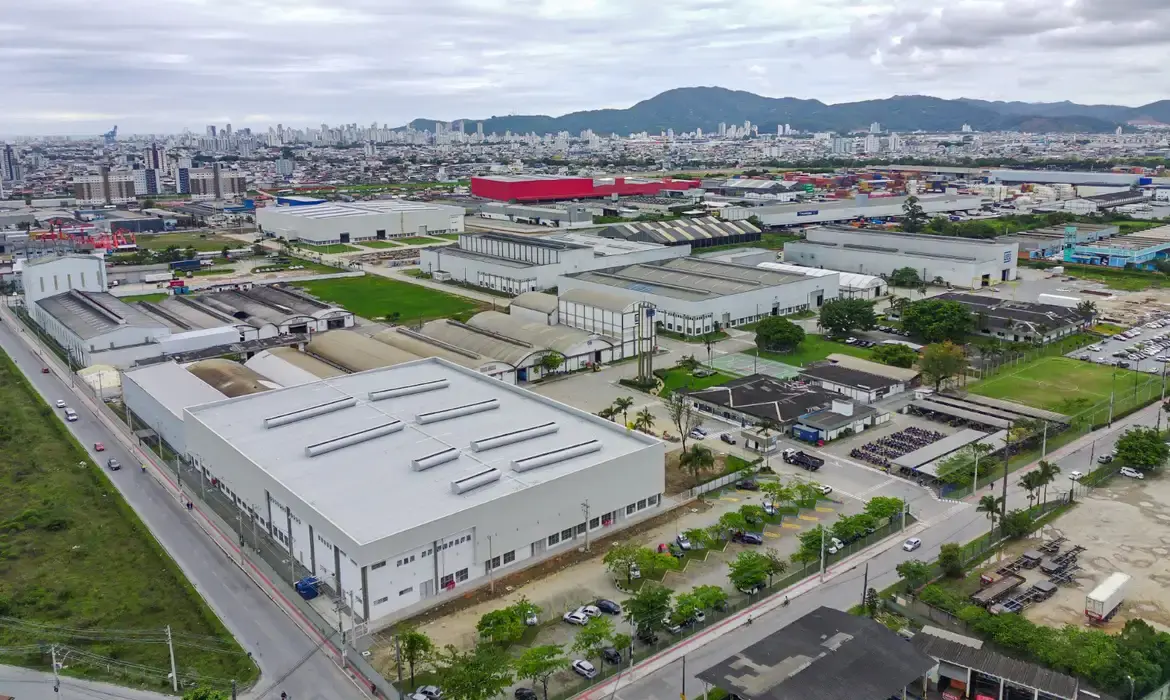 Economia - Indústria aponta juros altos como principal barreira ao crédito