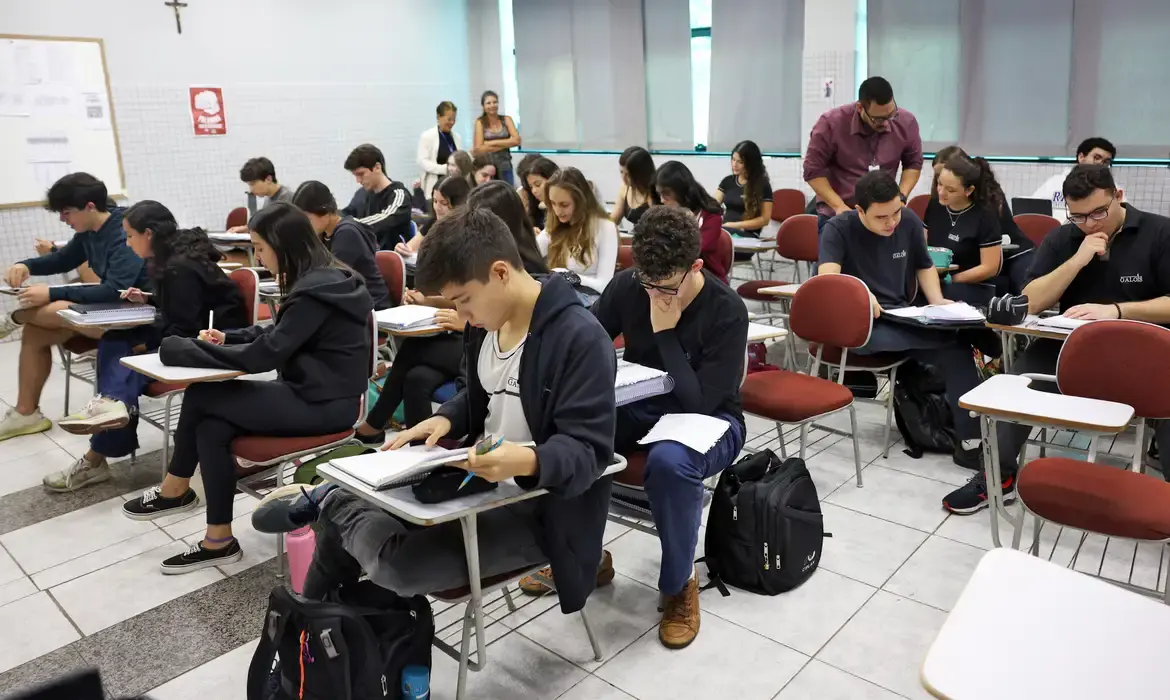 Educação  Fies 2: inscrições gratuitas para vagas remanescentes estão abertas