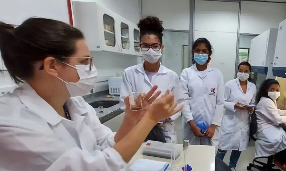 Educação - Inscrições para o Programa Futuras Cientistas vão até 6 novembro