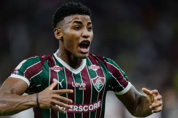 Esportes - Brasileirão: Fluminense vence o Internacional de virada no Maracanã