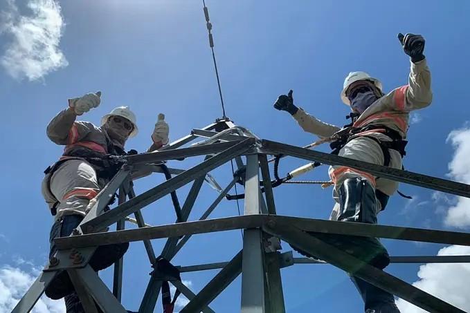 Geral - Cerca de mil eletricistas atuam para levar energia aos rondonienses; rofissão é celebrada neste sábado