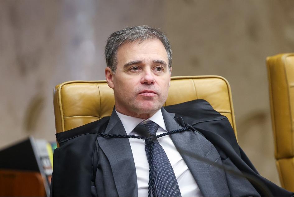 Jornada 6x1 - TSE proíbe Lula de dizer que Flávio Bolsonaro é contra o fim da 6×1
