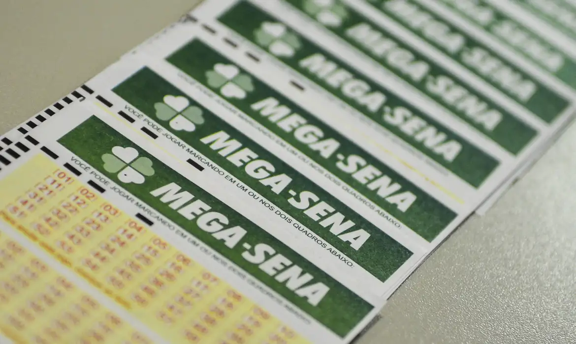 Nacional - Mega-Sena sorteia prêmio acumulado de R$ 150 milhões na quarta