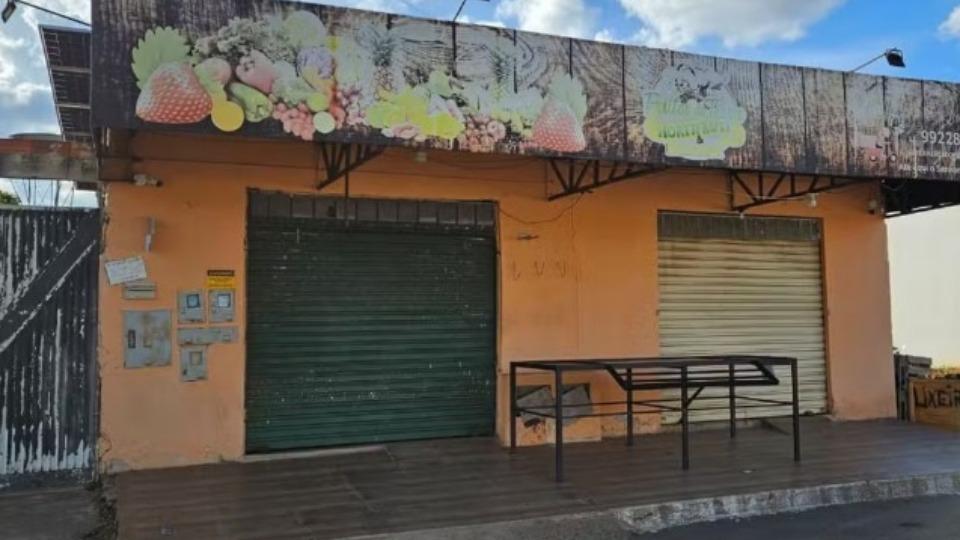 Plantão de Polícia - Menino de 2 anos morre dentro de carro; família diz que ar-condicionado estava ligado