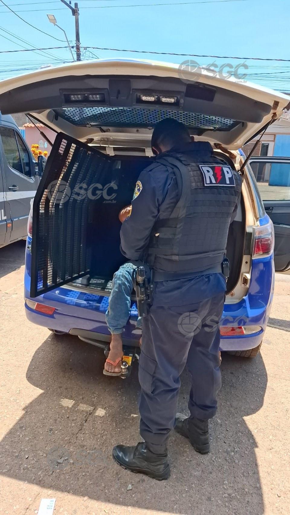 Plantão de Polícia - VÍDEO: Homem é preso por agredir esposa e obrigá-la a ter relações sexuais a força no bairro Novo Horizonte