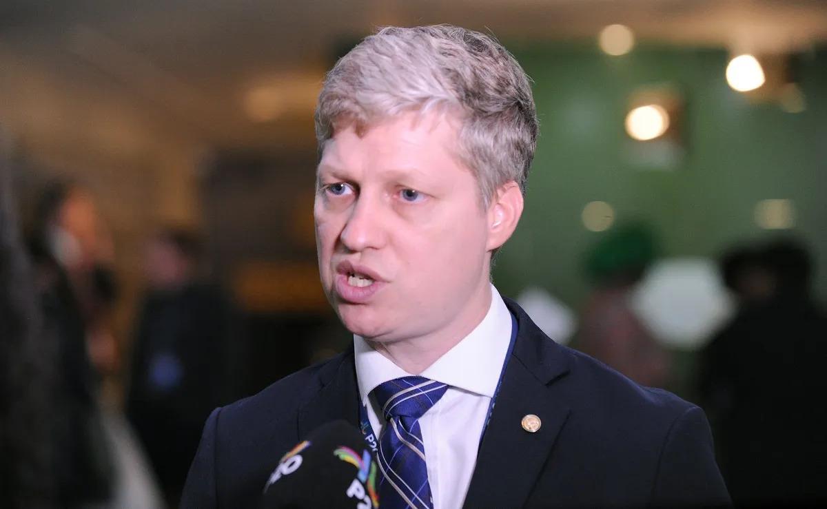 Trapalhada - Marcel van Hattem pede impeachment de Cristiano Zanin no Senado