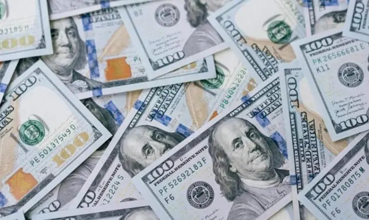 Brasil - Dólar dispara na abertura do dia e chega a R$ 5,42 após reeleição de Lula
