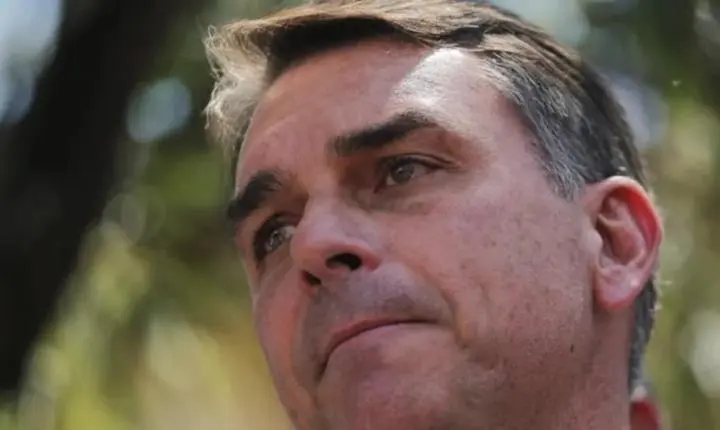 Brasil - Flávio mobiliza aliados para conter desgaste com episódio do Bolsa Família