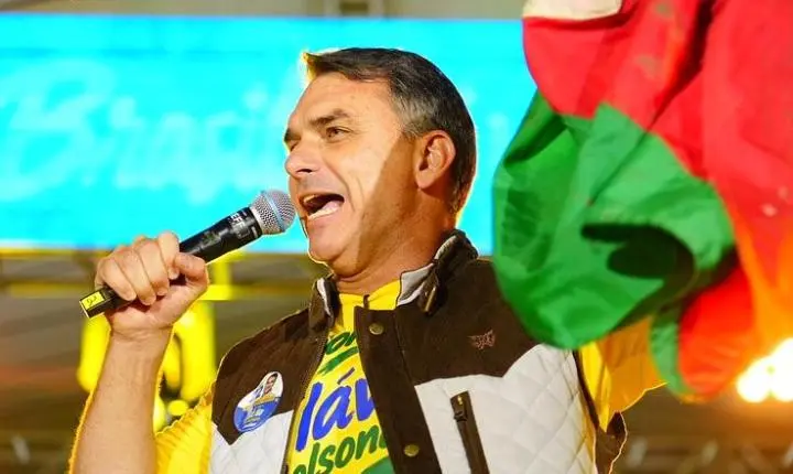 Desconfie - Datafolha decide não errar sozinho e repete números da Quaest: 51% para Flávio, 49% para Lula