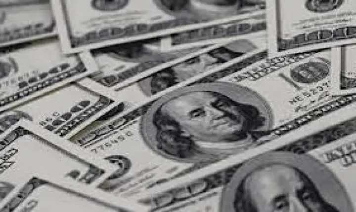 Dólar fecha em queda de 0,97% e encerra cotado a R$ 5,34