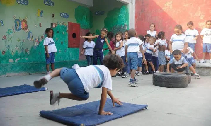 Educação - Escolas públicas têm até sábado para regularizar pendências com FNDE