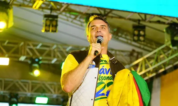 Eleições 2026 - Flávio lidera por 51,1% a 48,9% dos votos válidos, aponta pesquisa Atlas/Bloomberg