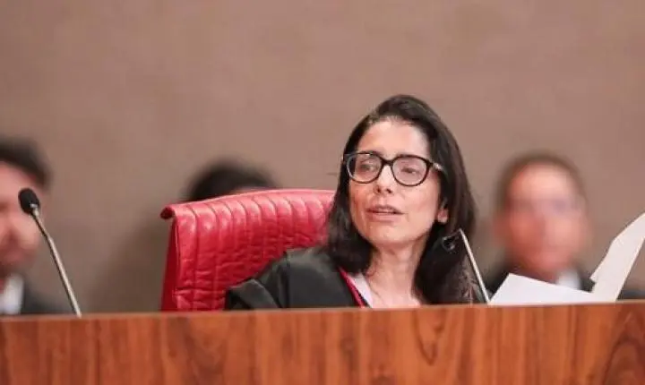 Eleições -  TSE mantém remoção de publicação que associa Flávio Bolsonaro à operação da PF