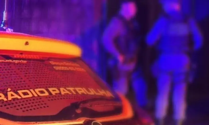 Ex-cunhado e comparsas tentam invadir casa para matar homem em Rondonópolis; vítima usa geladeira para impedir