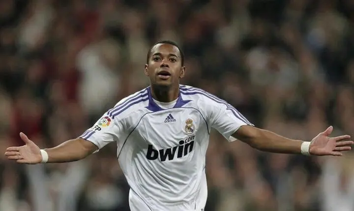 Mais uma vez - Robinho tem pena reduzida pela terceira vez em menos de um ano