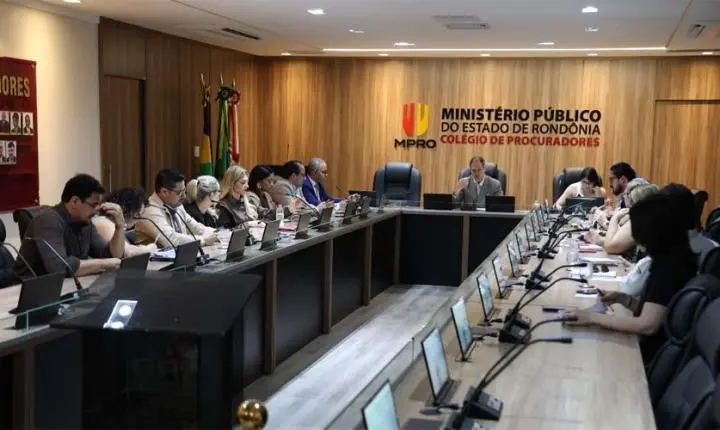 MPRO debate medicamentos e implante contraceptivo para 2027