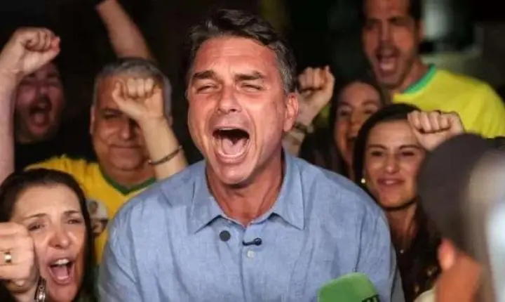 Política - Governador de um dos principais estados do país anuncia apoio a Flávio e convoca “exército” com 350 prefeitos