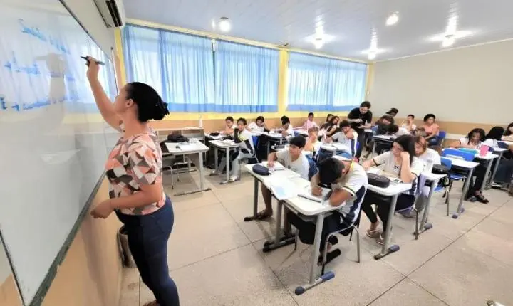Seduc antecipa feriado escolar do Dia do Professor para a próxima terça-feira em Rondônia